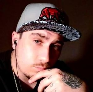 Meet your Posher, Adam